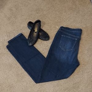 Dark wash skinny jeans